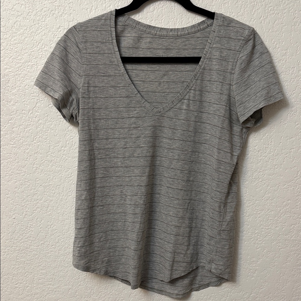 lululemon athletica Gray Striped Short Sleeve Tee